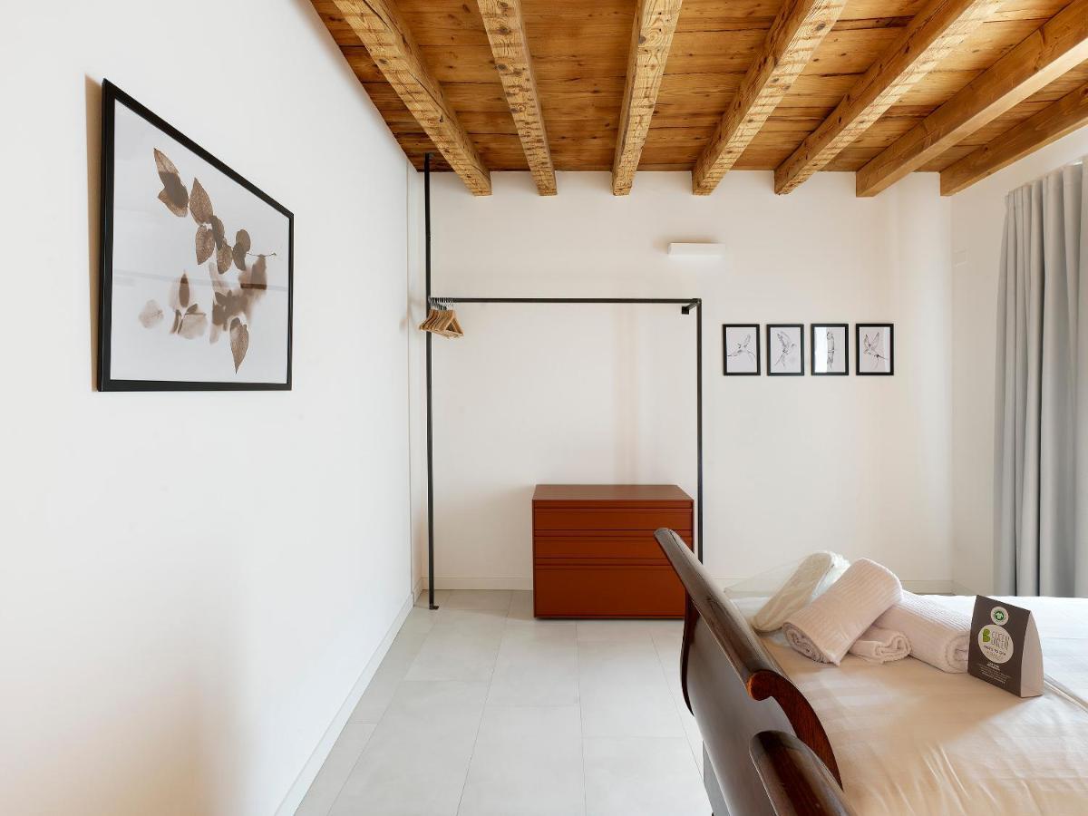 Sg9 City Apartments Брешия Экстерьер фото