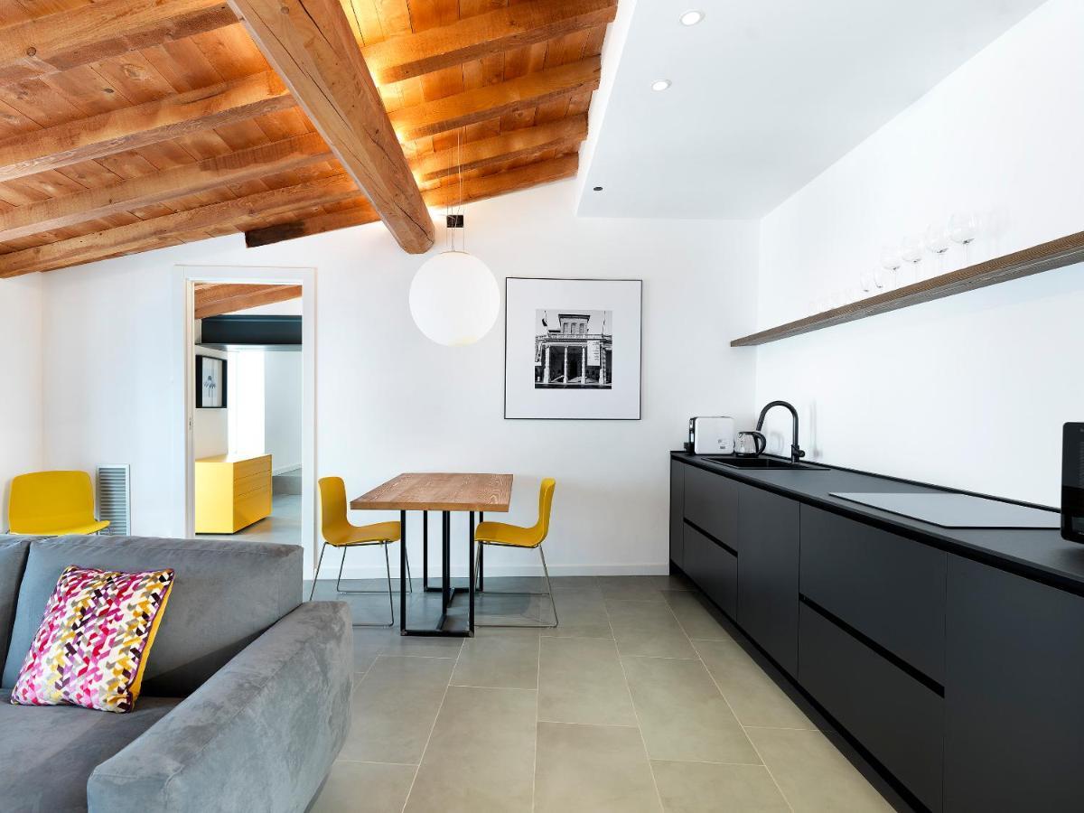 Sg9 City Apartments Брешия Экстерьер фото